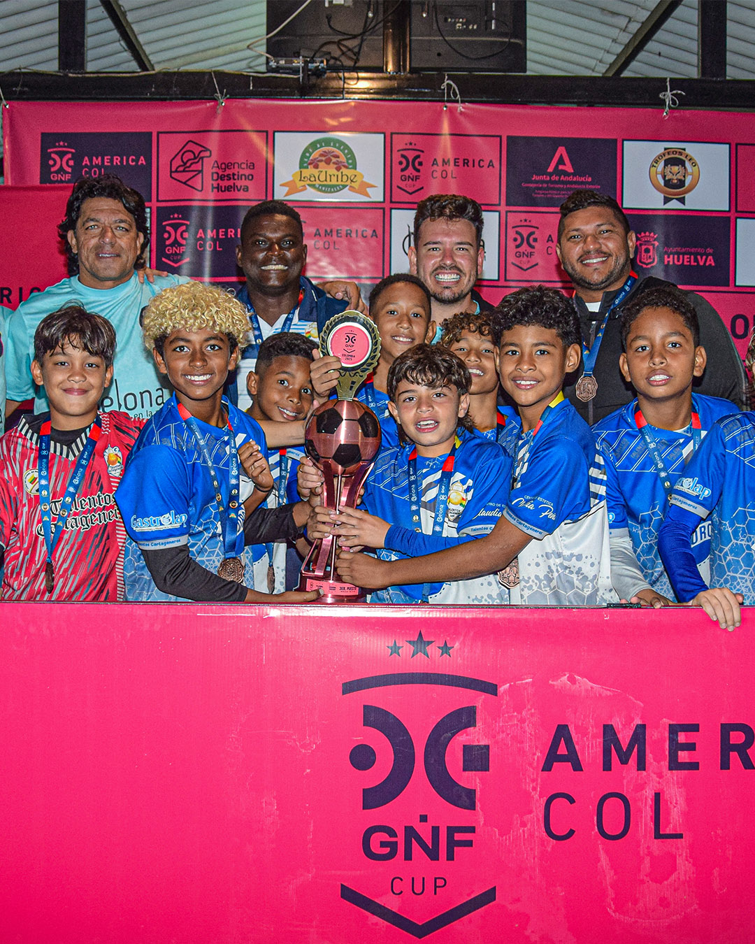 Colombia 6 COLOMBIAMesa de trabajo 1 copia 6