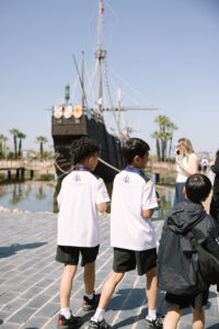 Imágenes de la visita de Dream Taiwán al Dolmen de Soto y al Muelle de las Carabelas 8 - Gañafote Cup