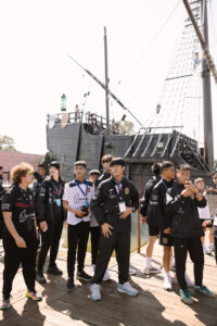 Imágenes de la visita de Dream Taiwán al Dolmen de Soto y al Muelle de las Carabelas 5 - Gañafote Cup